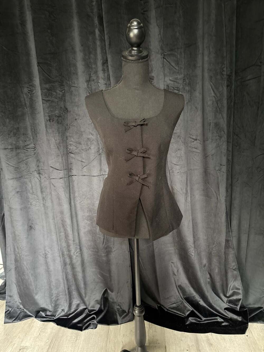 A New Day Black Bow Front Sleeveless Structured Vest Top Size L